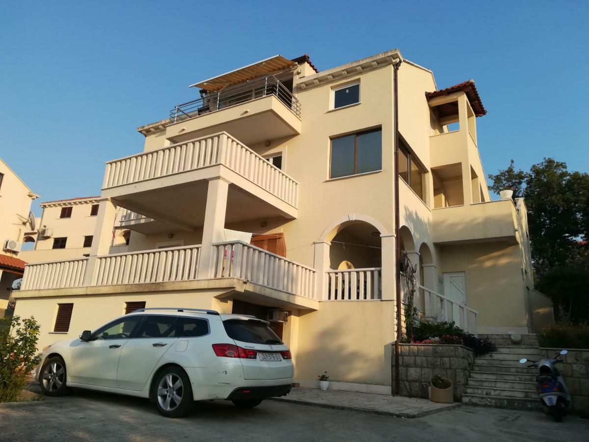 Apartment Mama ツァヴタット エクステリア 写真